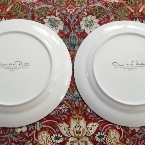 2 Oscar de la Renta L6502 "Temptation" Salad Plates - Picture 4 of 6